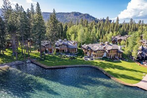Exterior - Fleur Du Lac 7 By Tahoe Getaways - Monthly Rental with Pool, Tennis, Gym, Buoy, Lakefront (Homewood)