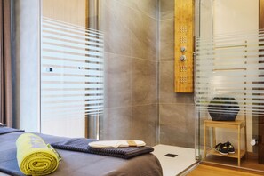 Spa - Modern Alpine chalet for sports,relax,history, Dolomite landscapes, pet free (Borno)