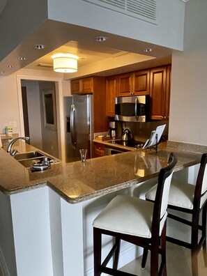 Dining tables - Luxurious Oceanfront Ritz-Carlton Club Condo, 2Br 2.5Bath. Full resort access! (St Thomas)