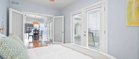 2 bedrooms, desk, iron/ironing board, free WiFi