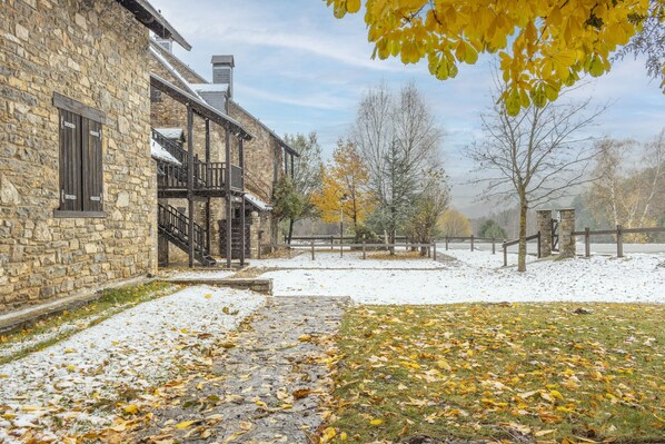 Property grounds - Apartment 'Apartamento La Mainera' with Mountain View, Shared Terrace and Wi-Fi (Espot)