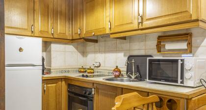 Apartment 'Apartamento La Mainera' with Mountain View, Shared Terrace and Wi-Fi