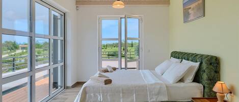 5 makuuhuonetta, silitysrauta/-lauta, vauvan matkasänky, ilmainen Wi-Fi