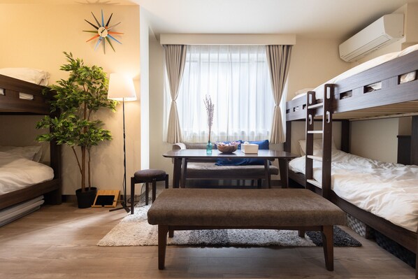 2 habitaciones, tabla de planchar con plancha y wifi gratis 