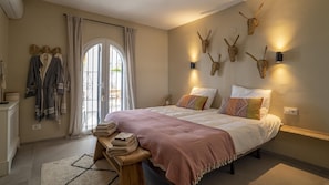 3 bedrooms, iron/ironing board, WiFi, bed sheets - Casa Peponi - By Almarina Villas (Javea)