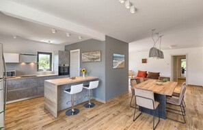 Fridge, microwave, oven, dishwasher - Gorgeous home in Medulin (Medulin)