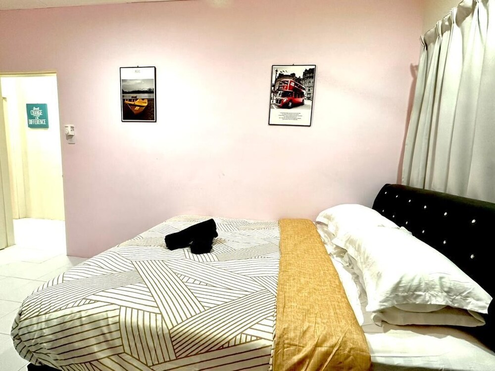 Corner Lot House at Taman Bahagia Batu 7 Sandakan. 2 Minutes to the