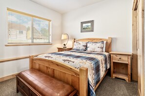 4 Schlafzimmer, Bügeleisen/Bügelbrett, WLAN, Bettwäsche