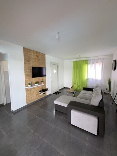 Évasion tropicale : Villa de rêve avec piscine