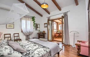 4 Schlafzimmer, Bügeleisen/Bügelbrett, Reisekinderbett, kostenloses WLAN