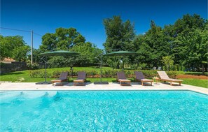 Pool - Beautiful home in Pazin (Pazin)