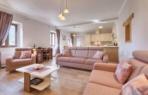 TV, ping pong - Beautiful home in Pazin (Pazin)