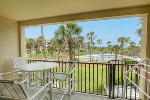 Outdoor dining - Beachfront Views from 2nd and 3rd Floor Balconies (St. Augustine Beach)