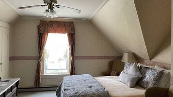 1 bedroom, iron/ironing board, bed sheets