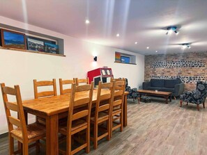 Dining - The Stables at Historic Grade ll Listed Farm (Broadstairs)