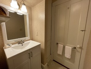 風筒、提供毛巾、番梘、洗頭水