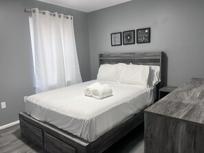 3 bedrooms, iron/ironing board, WiFi, bed sheets