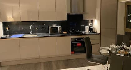Kensington House by Solitaire Suites
