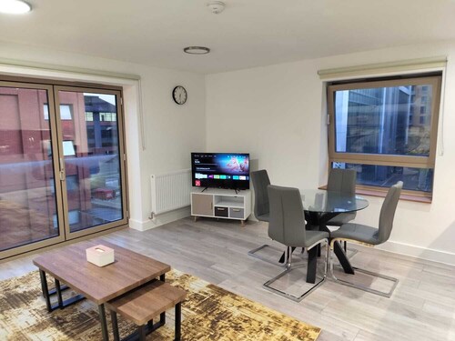 Kensington House by Solitaire Suites