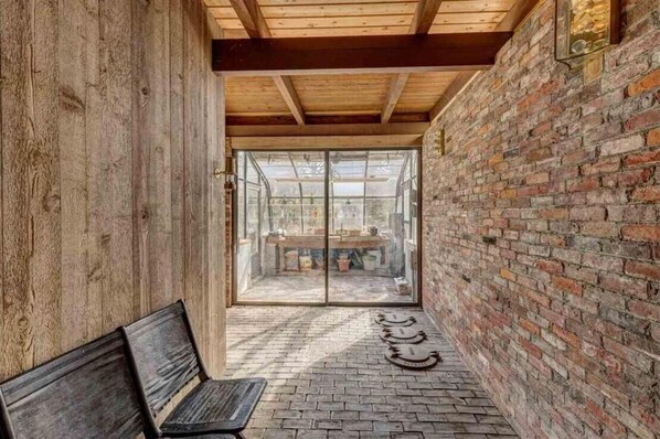 Interior - Paradise Vermont, Nature Chalet With Indoor Hot Tub
(Winhall)