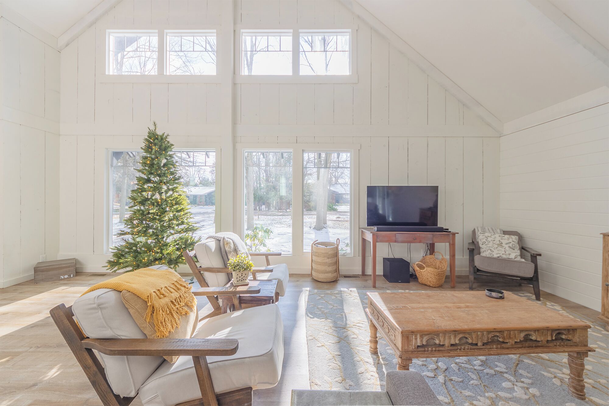 TV, lareira, DVD player