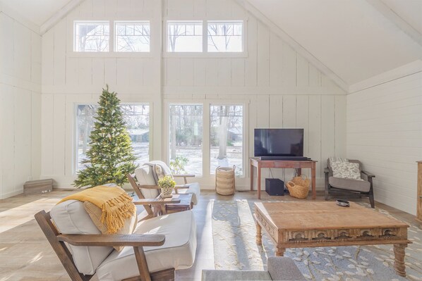 TV, fireplace, DVD player