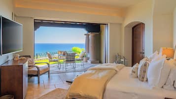 6 Schlafzimmer, Schreibtisch, Bügeleisen/Bügelbrett, Reisekinderbett