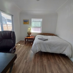 Appartement Confort, 2 chambres, non-fumeurs, cuisine | Bureau, espace de travail pour ordinateur portable, rideaux occultants