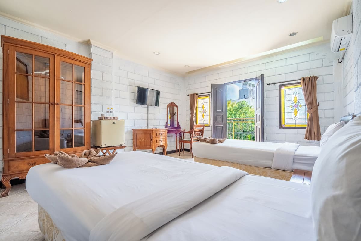 Deluxe Twin Room | 1 bedroom, free WiFi, bed sheets
