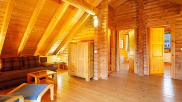 Televisión y chimenea