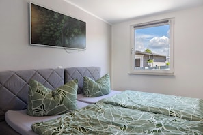 1 bedroom, free WiFi, bed sheets