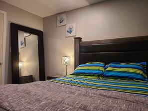 1 bedroom, desk, iron/ironing board, WiFi