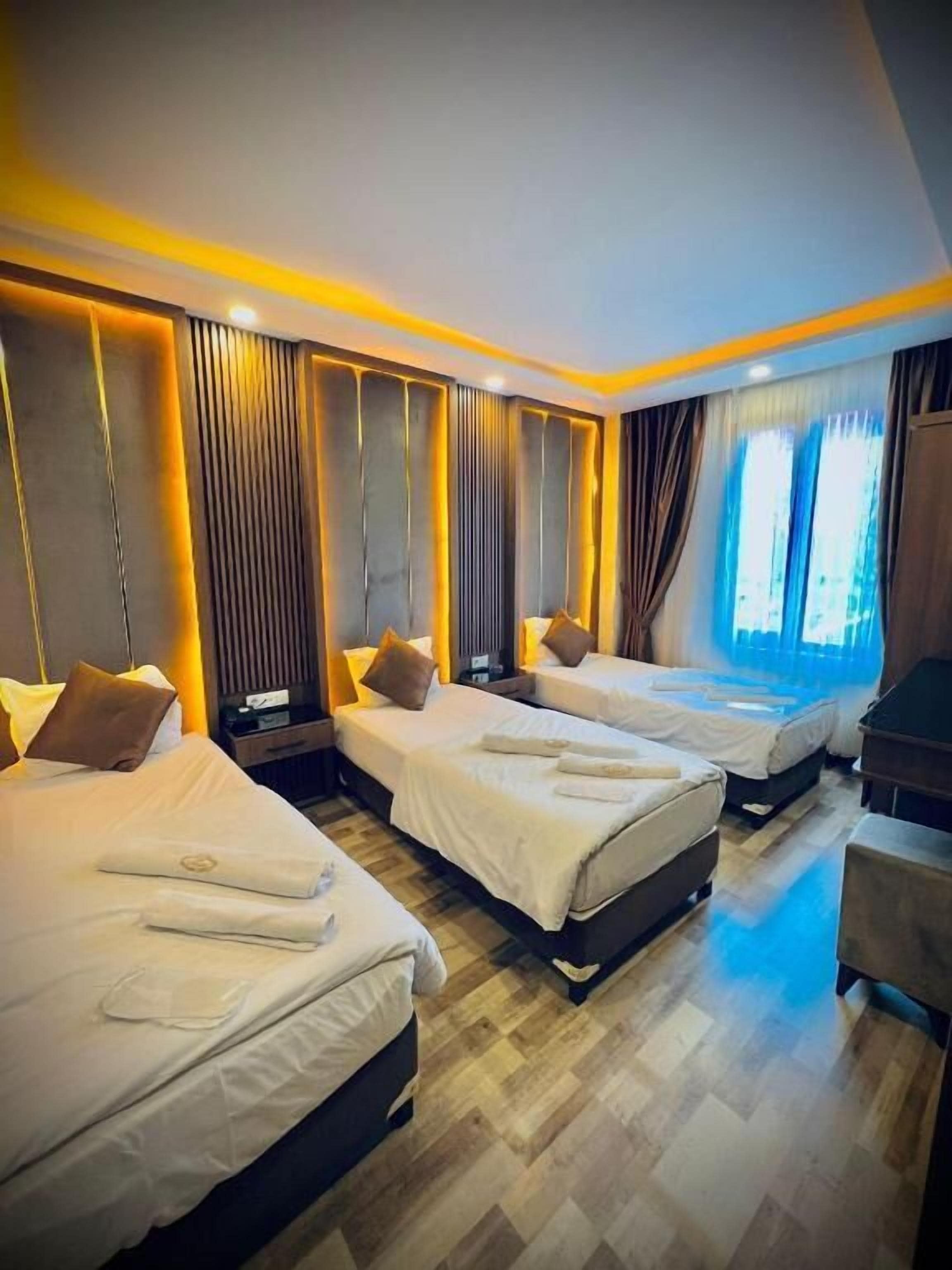 Triple Room | Soundproofing, iron/ironing board, free WiFi