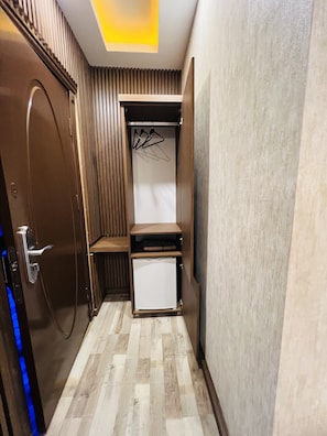 Kahden hengen standard-huone (kaksi sänkyä) | Äänieristys, silitysrauta/-lauta, ilmainen Wi-Fi