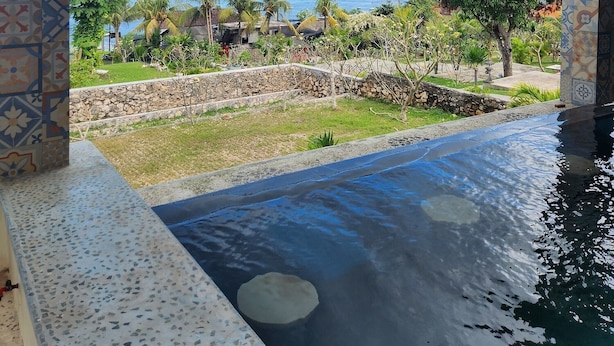 Outdoor pool - Nusa View (Lembongan Island)