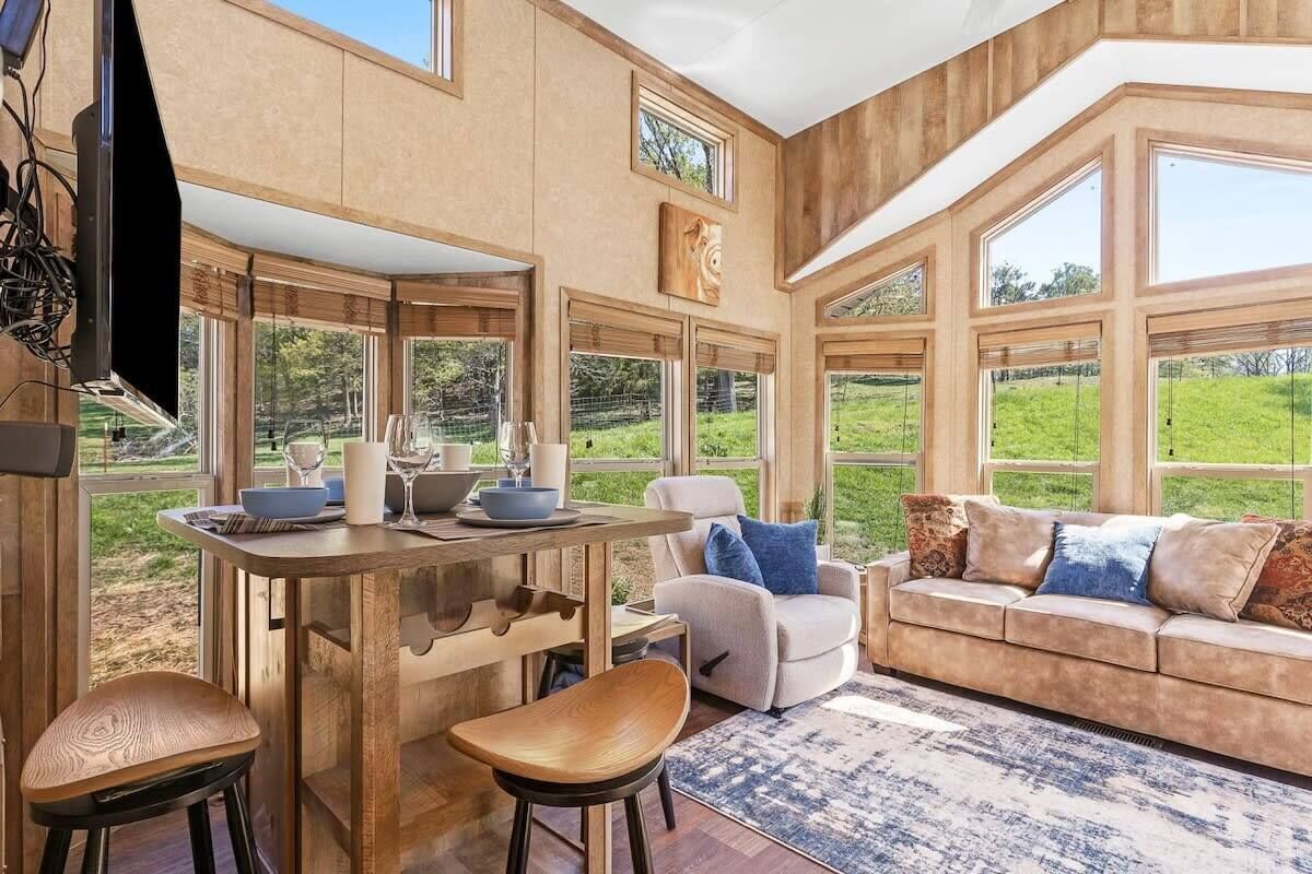 Farm Stay w/Pool-15min to Chattanooga-3 Tiny Homes