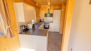 Kühlschrank, Ofen, Herdplatte, Geschirrspüler