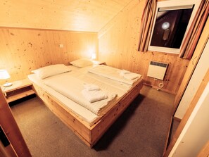 4 Schlafzimmer, Bügeleisen/Bügelbrett, Internetzugang