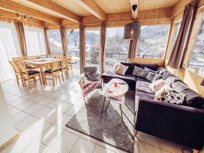 TV, stereo - Alpine house with fantastic view and whirlpool (Sankt Georgen am Kreischberg)