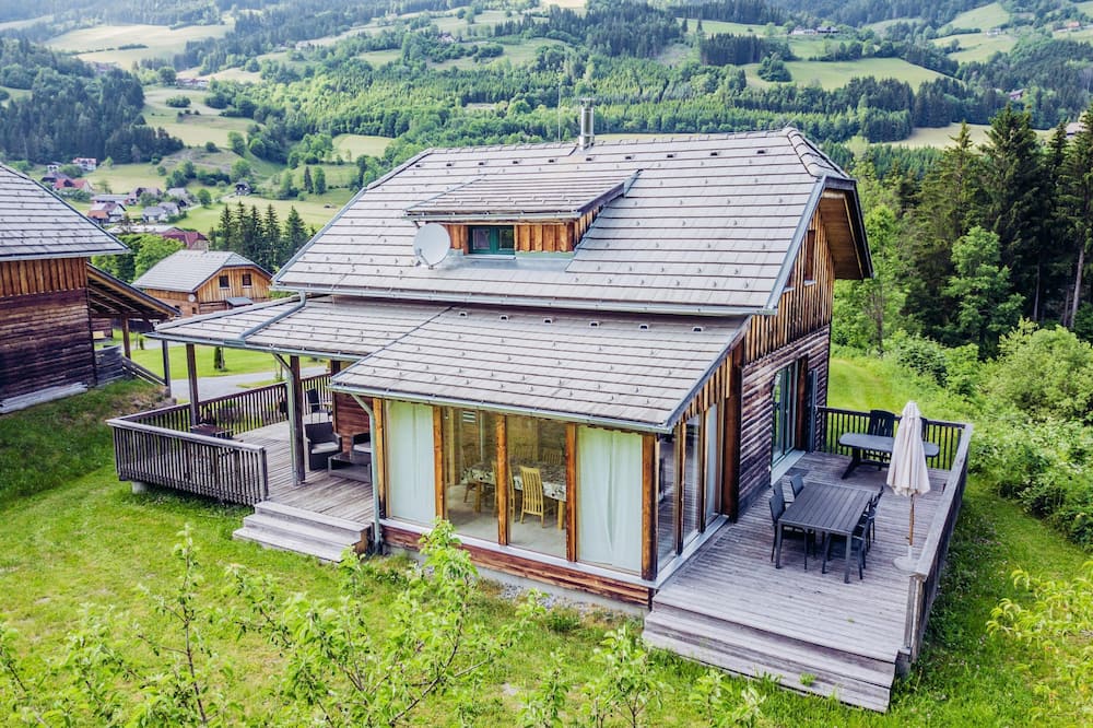 House with sauna and two cosy terraces