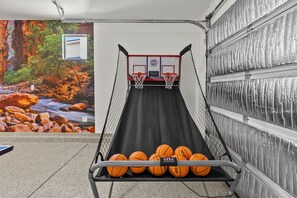 Fitness facility - Hillside Retreat Private Swim Spa & Hot Tub, Game Room & SLP 20 (Washington)