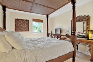 6 bedrooms, desk, iron/ironing board, WiFi