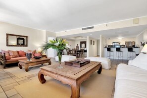 TV, DVD player, stereo, offices - Beachfront 5BR Haven: SoBe Elegance (Miami Beach)