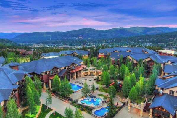 Exterior - Grand Timber Lodge - Ski-In & Ski-Out - Family Friendly - Sleeps 8 (Breckenridge)