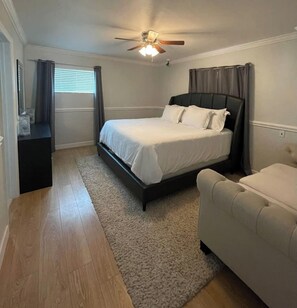 3 bedrooms, iron/ironing board, WiFi, bed sheets - Modern Paradise! Near Restaurants-Shopping-Beaches (Pompano Beach)