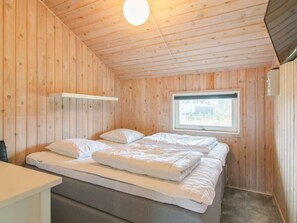 3 bedrooms, WiFi - "Birger" - 500m from the sea by Interhome (Løkken)