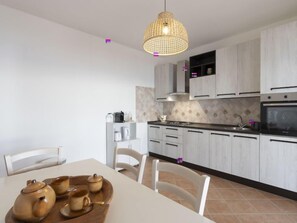 Dining - La Finestra sul Mare by Interhome (Sanremo)