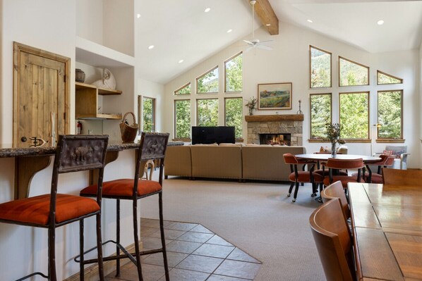 Imagen sin descripción, 1 de 33, botón