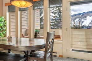 تناول الطعام