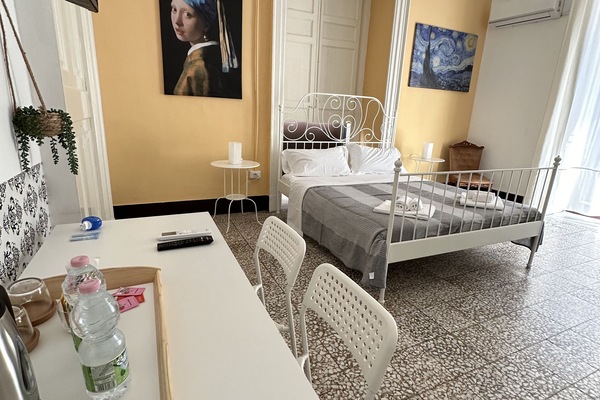 Comfort Room | Desk, iron/ironing board, free WiFi